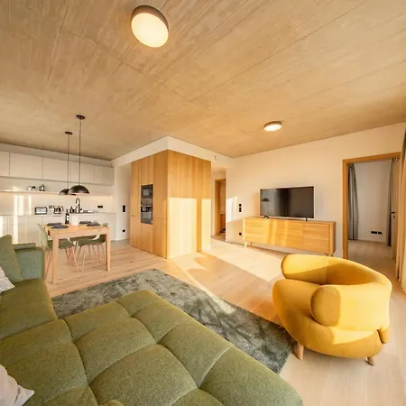 Tri Boudy Apartment Benecko
